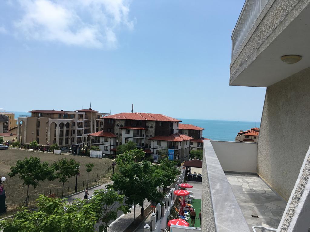 Hotel Corona Sveti Vlas Exterior foto