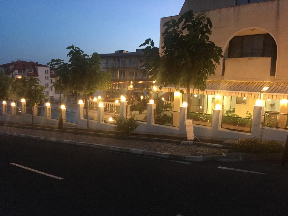Hotel Corona Sveti Vlas Exterior foto
